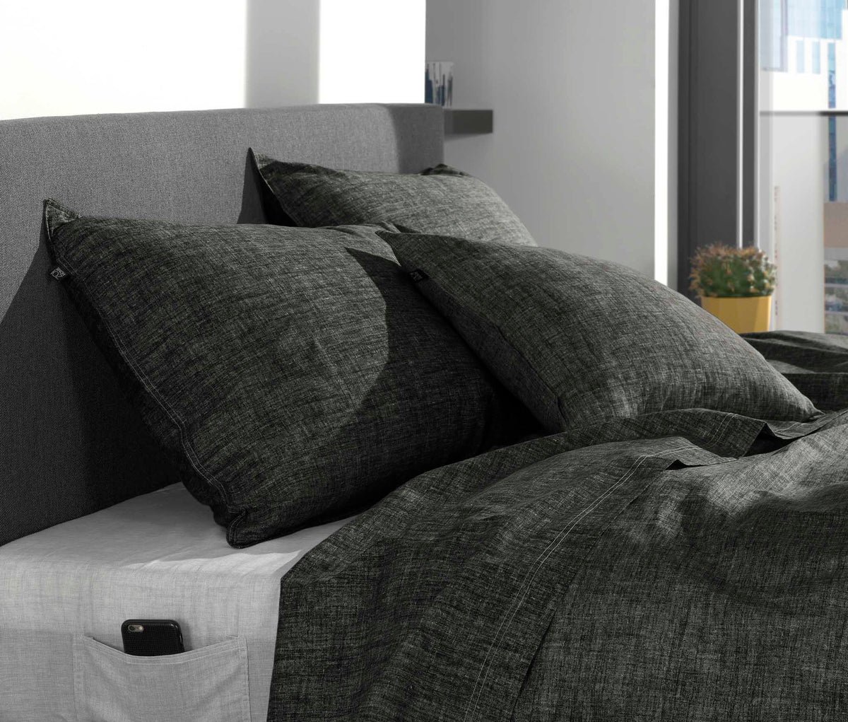 Zo Home kussensloop Lino Midnight Black katoen