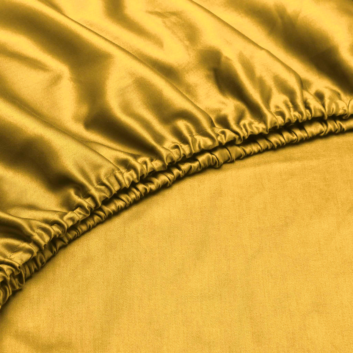Zo Home hoeslaken Satinado Ochre Gold satijn