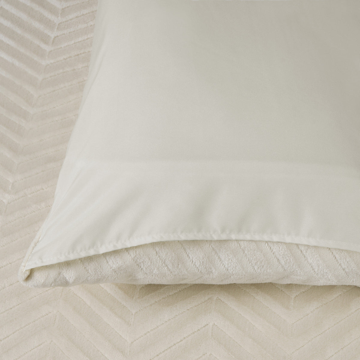 Sleeptime Dekbedovertrek Chevron Teddy Crème