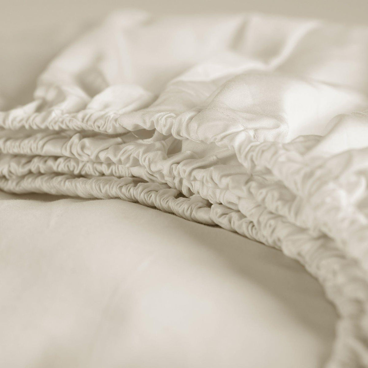 Cinderella topper hoeslaken Sundays Ivory satijn